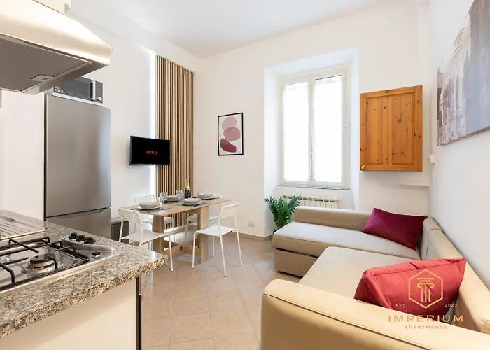 Historic Center Flat - 5min To Colosseum, 300mt To Metro, A-c