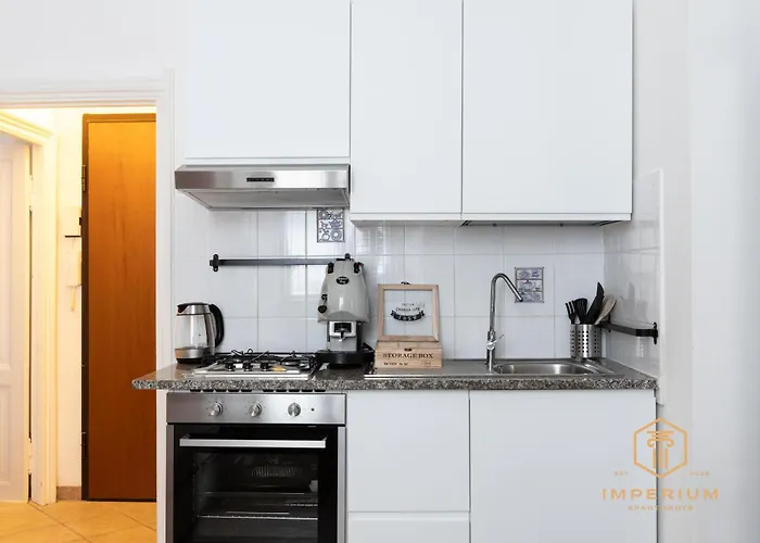Historic Center Flat - 5min To Colosseum, 300mt To Metro, A-c Roma